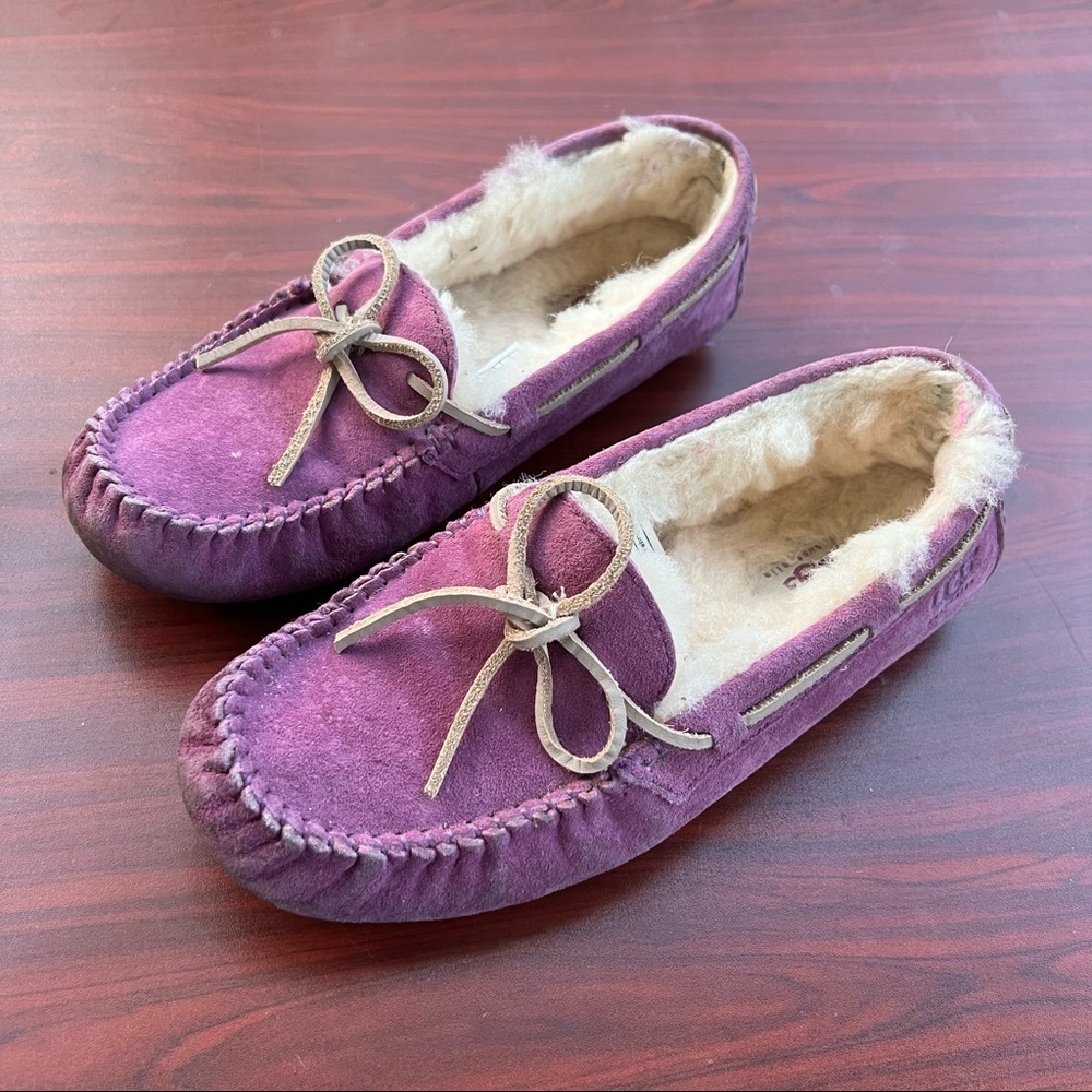UGG Australia Women's Purple Leather Upper Slipper Size 7 - Picture 2 of 9